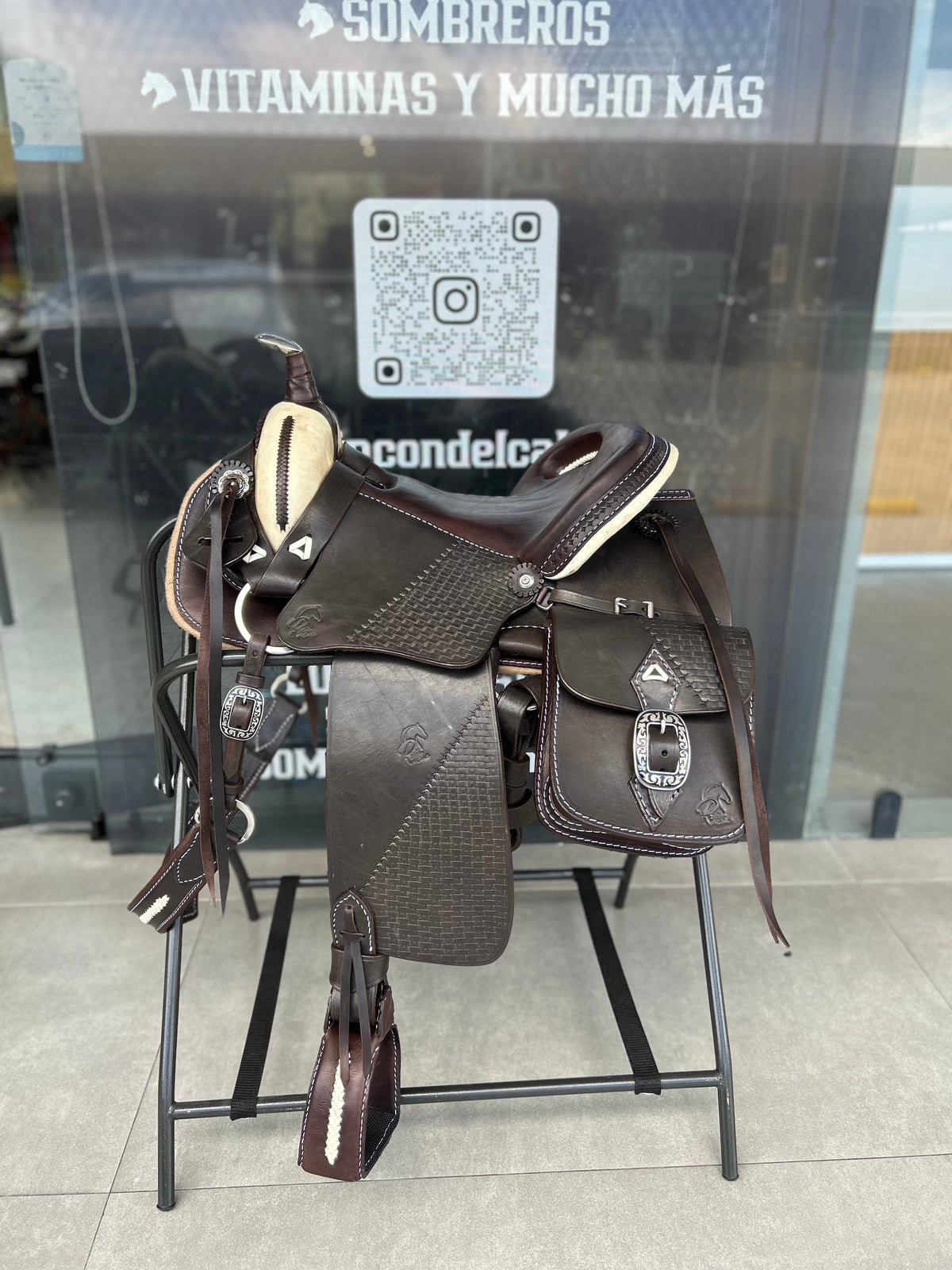 Silla de montar artesanal marrón oscuro Línea Elite